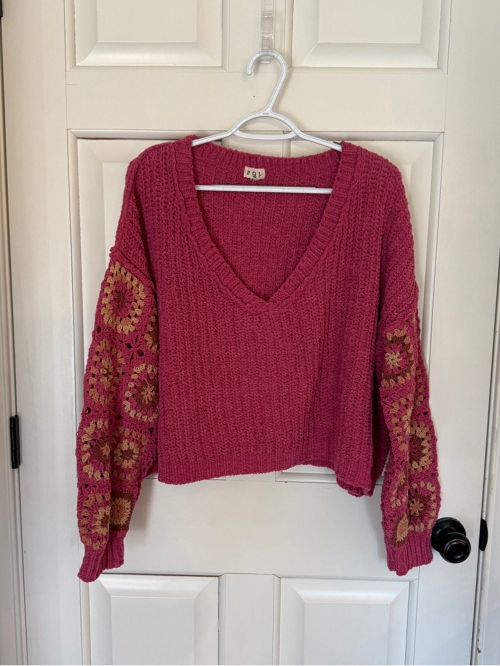 POL Pink Crochet Sweater Boho Chunky Knit V-Neck Crop Pullover 25312 - Picture 2 of 10